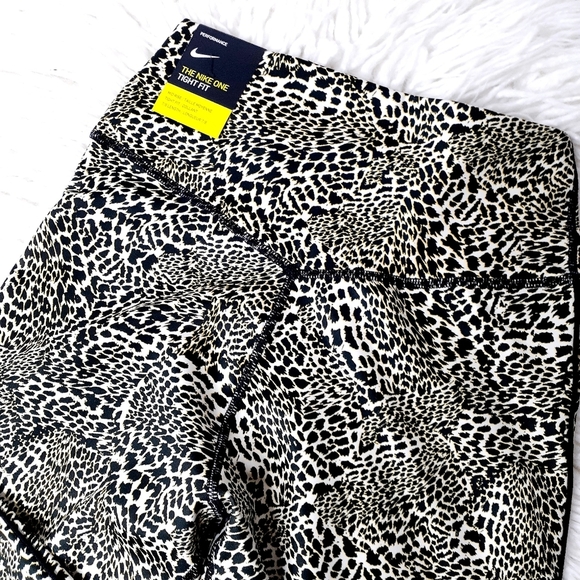 NEW Nike size XS Women's One Leopard Print P1633 - Picture 5 of 10